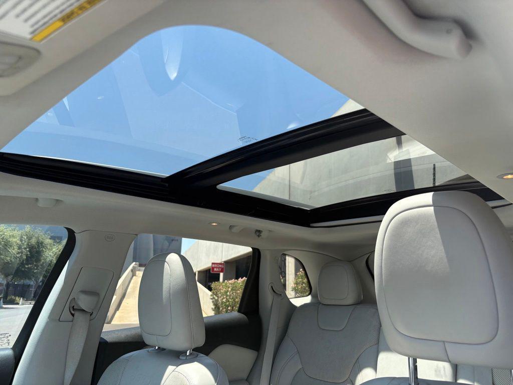 used 2021 Jeep Cherokee car, priced at $20,072