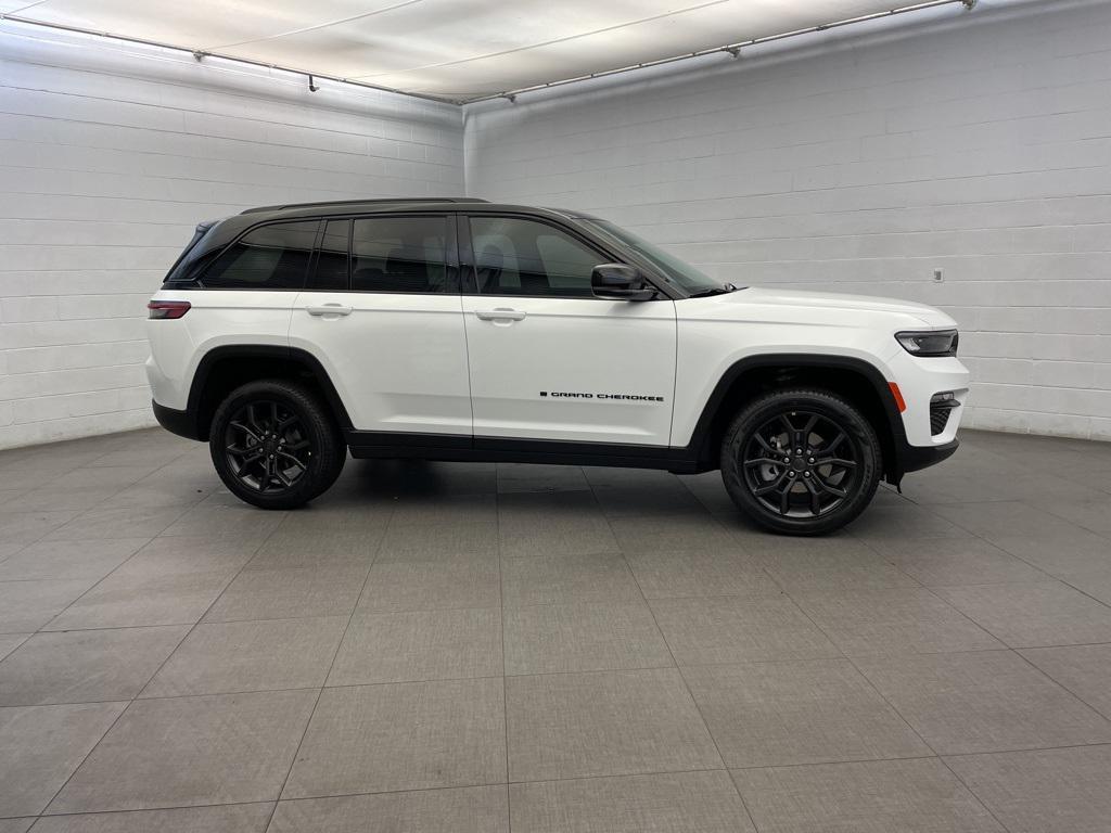 new 2025 Jeep Grand Cherokee car, priced at $45,268
