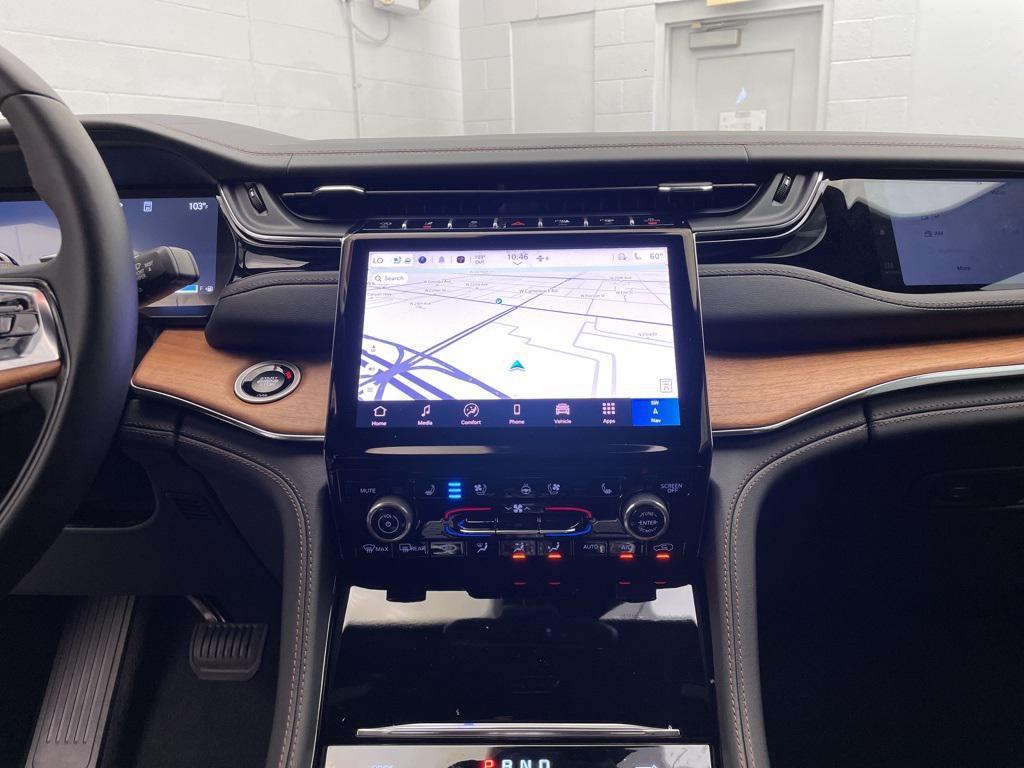 new 2025 Jeep Grand Cherokee car, priced at $62,779