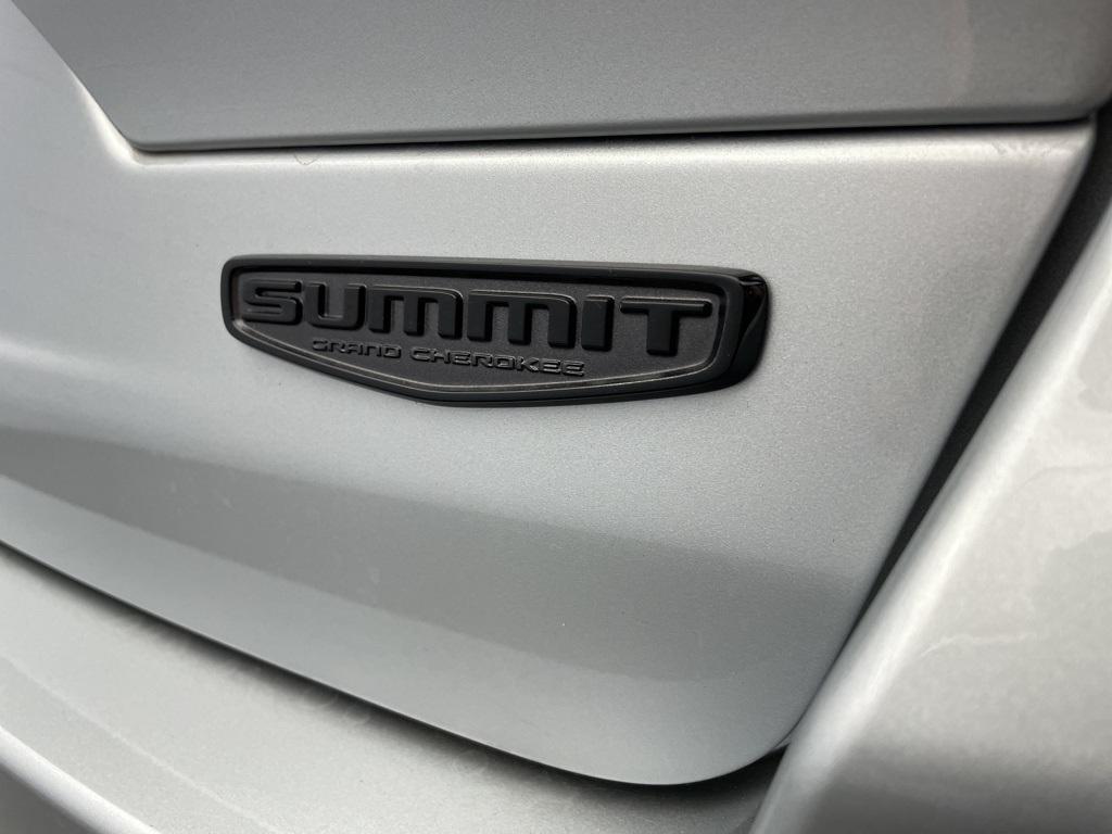 new 2025 Jeep Grand Cherokee car, priced at $62,779