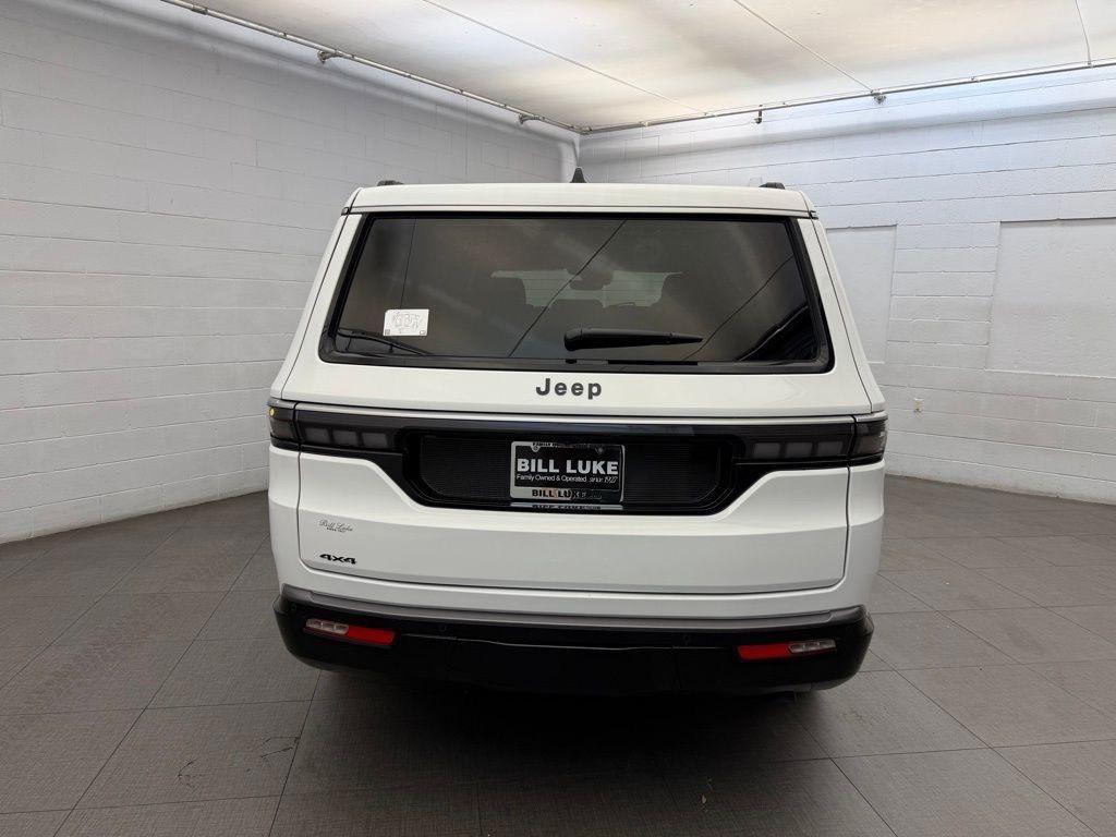 new 2026 Jeep Grand Wagoneer car, priced at $64,425