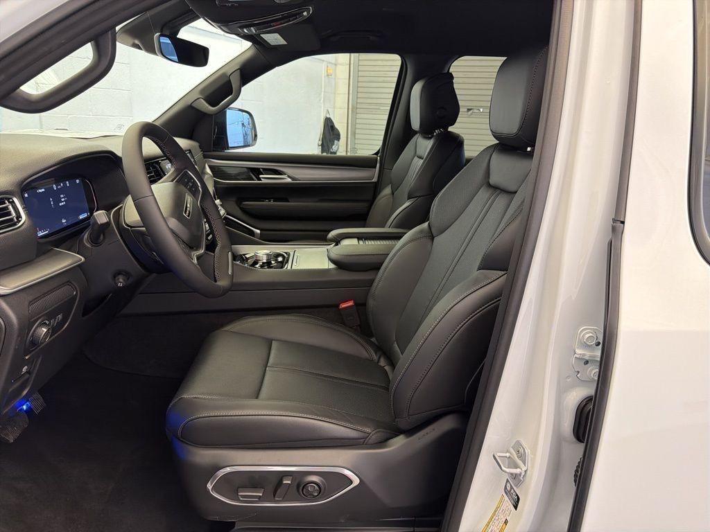 new 2026 Jeep Grand Wagoneer car, priced at $64,425