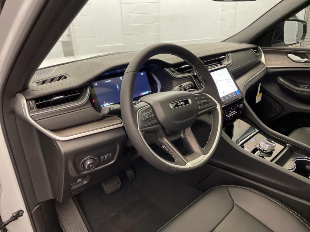 new 2025 Jeep Grand Cherokee car, priced at $45,268