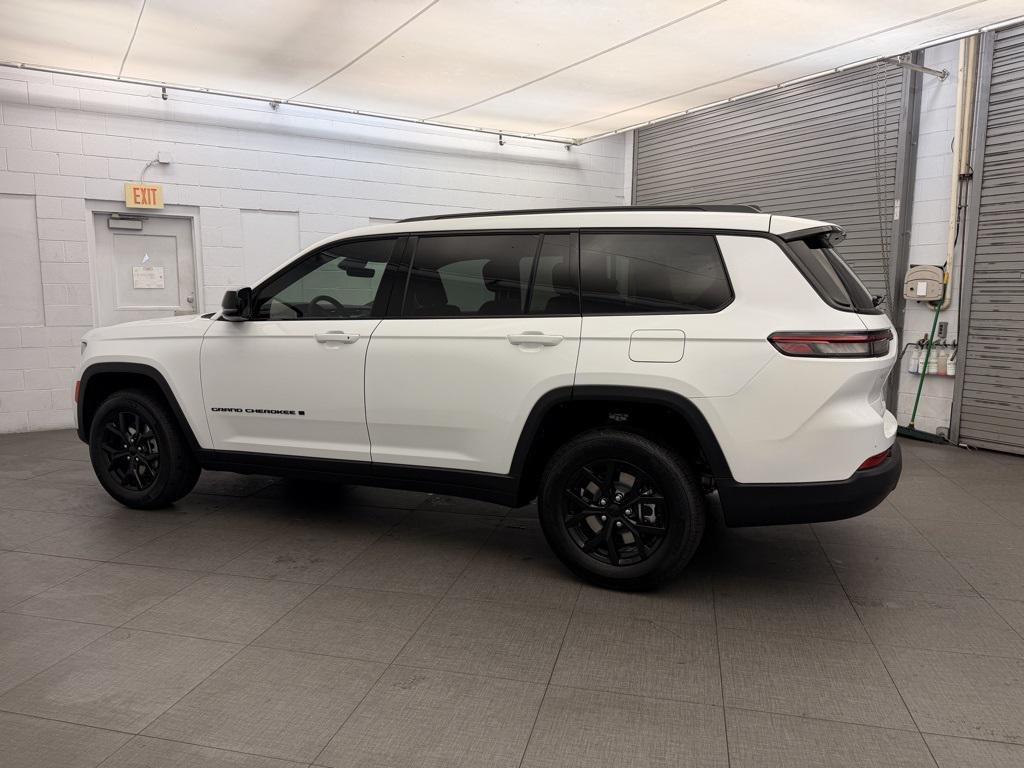 new 2025 Jeep Grand Cherokee L car, priced at $36,179