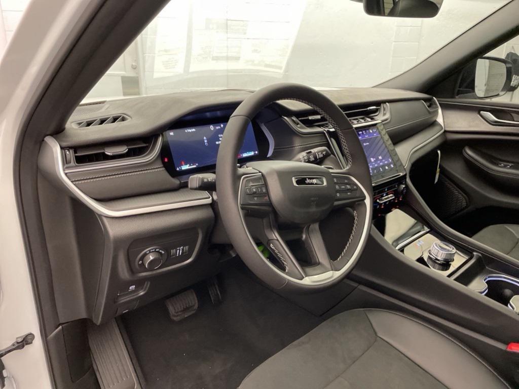 new 2025 Jeep Grand Cherokee L car, priced at $36,179