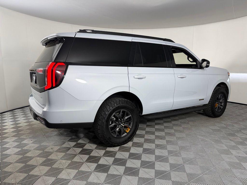 used 2025 Ford Expedition car, priced at $73,072