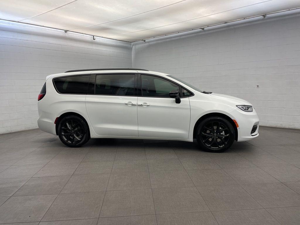 new 2026 Chrysler Pacifica car, priced at $45,102