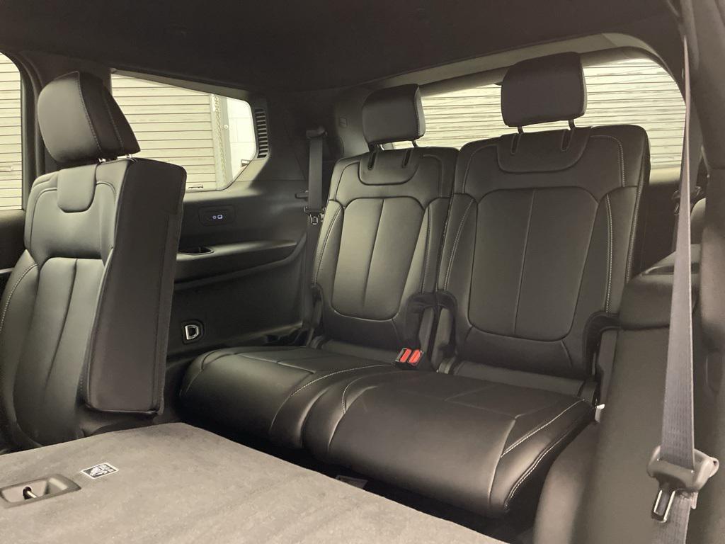 new 2025 Jeep Grand Cherokee L car, priced at $46,777