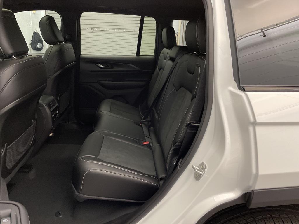 new 2025 Jeep Grand Cherokee car, priced at $37,396