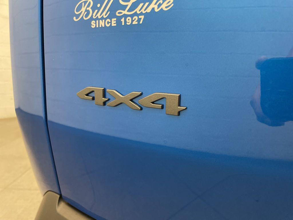 new 2026 Jeep Cherokee car, priced at $33,619