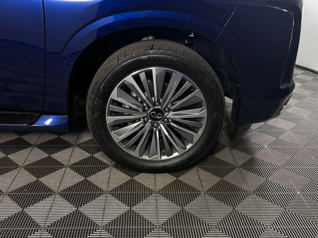 used 2025 INFINITI QX80 car, priced at $68,373