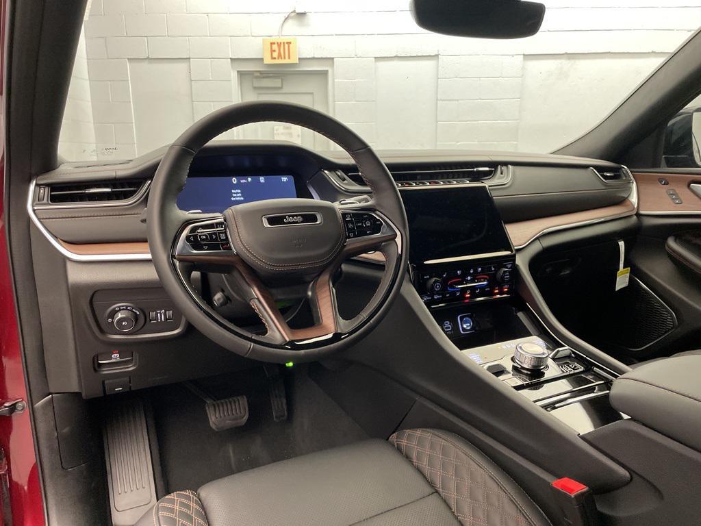 new 2025 Jeep Grand Cherokee car, priced at $53,056