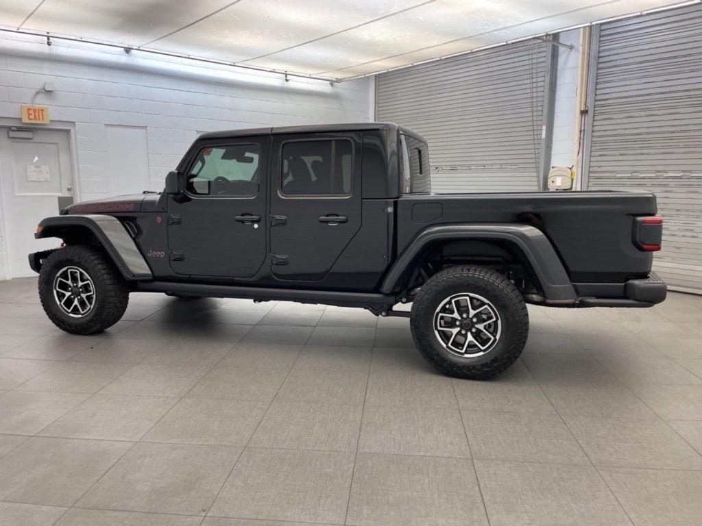 new 2026 Jeep Gladiator car, priced at $56,798