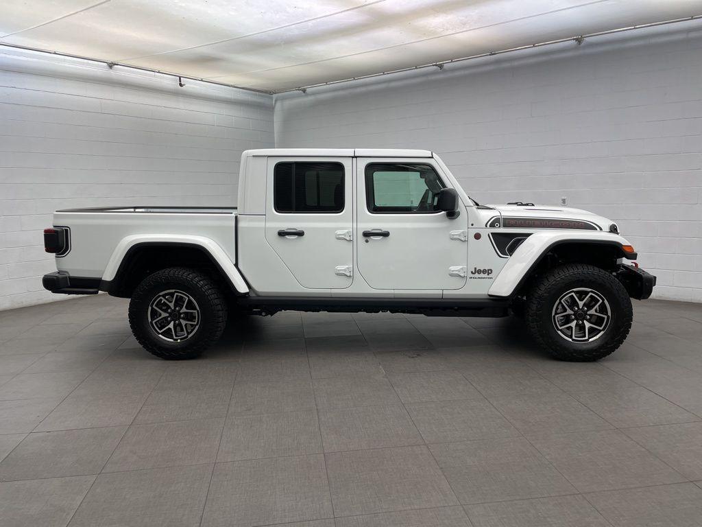 new 2026 Jeep Gladiator car, priced at $56,417