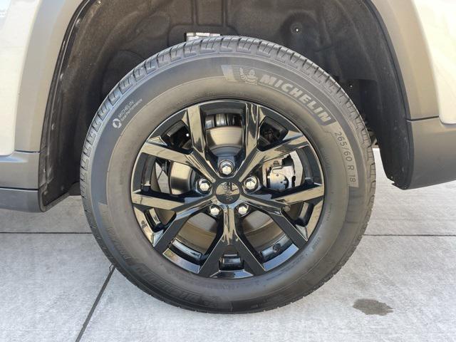 used 2025 Jeep Grand Cherokee car, priced at $34,573