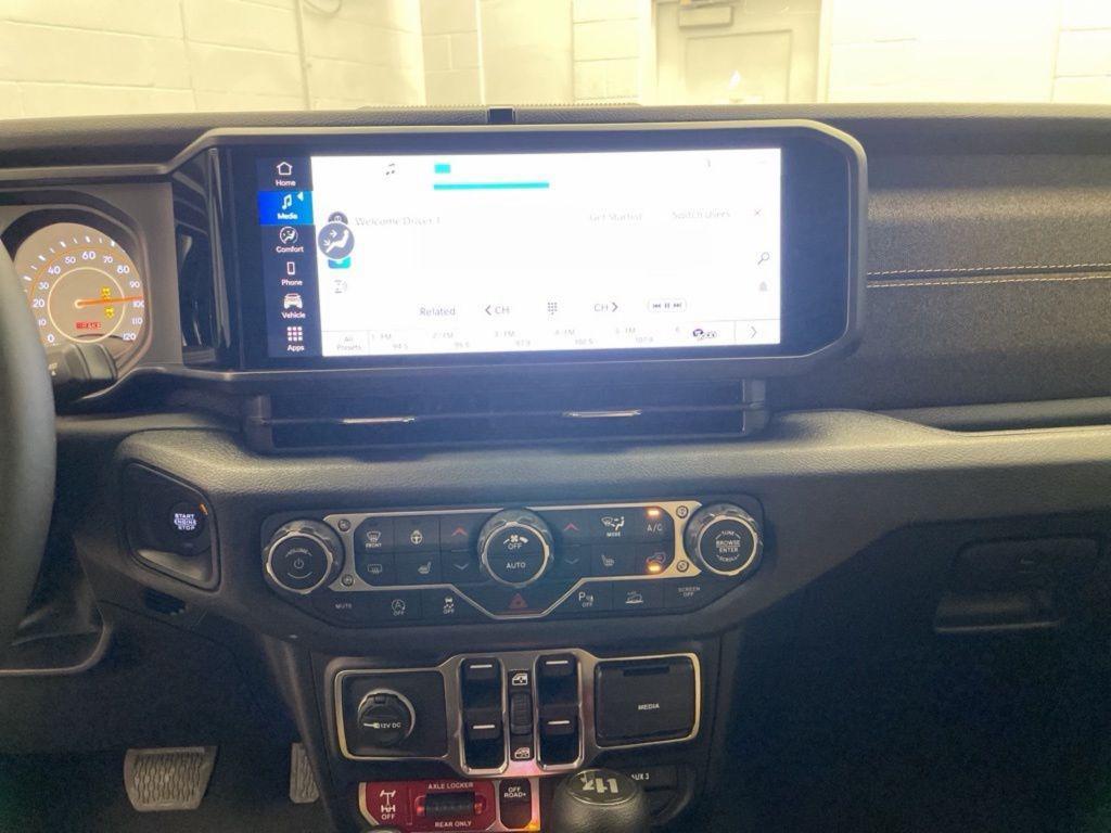 new 2026 Jeep Wrangler car, priced at $50,085