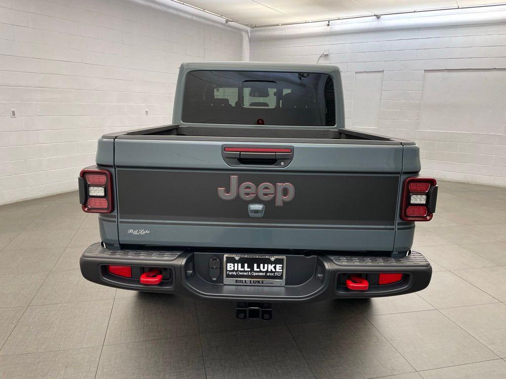 new 2026 Jeep Gladiator car, priced at $53,462