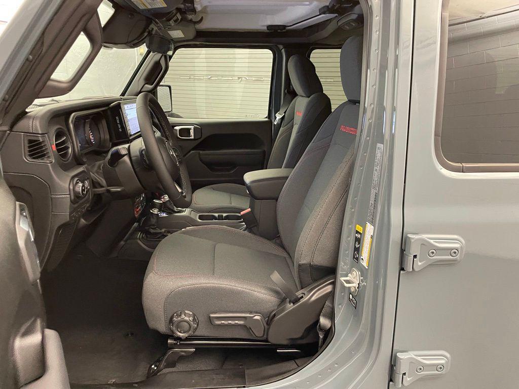 new 2026 Jeep Gladiator car, priced at $53,462