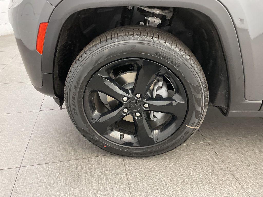 new 2026 Jeep Grand Cherokee car, priced at $43,363