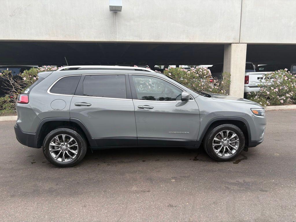 used 2020 Jeep Cherokee car