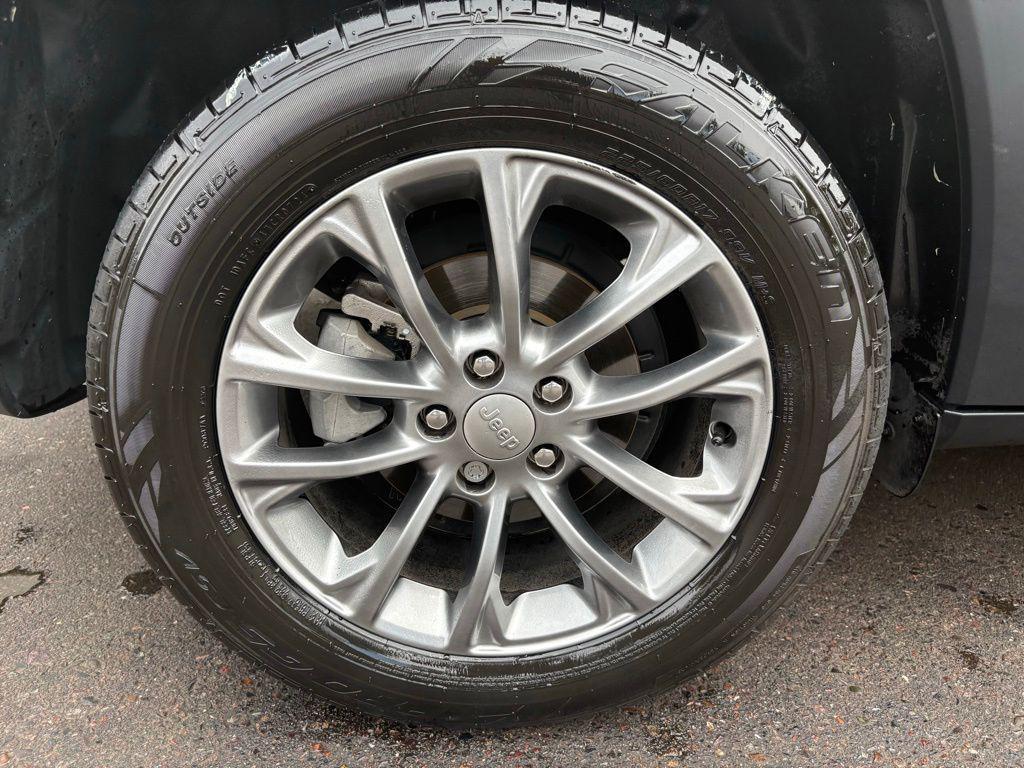 used 2020 Jeep Cherokee car