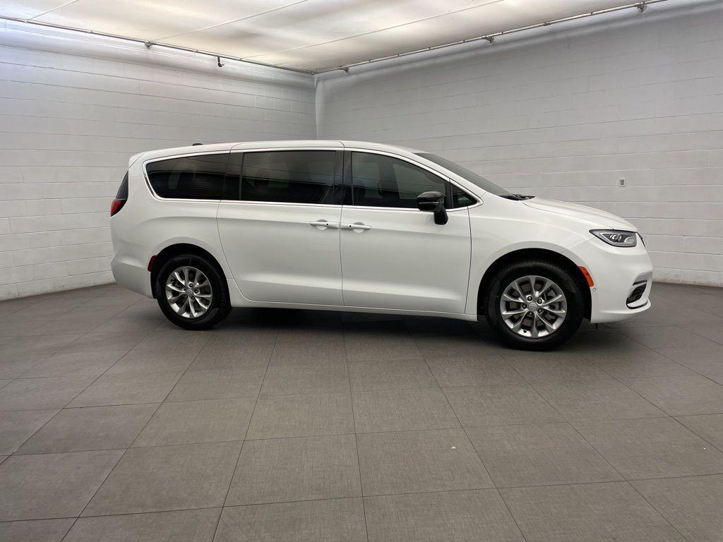 new 2026 Chrysler Pacifica car, priced at $41,829