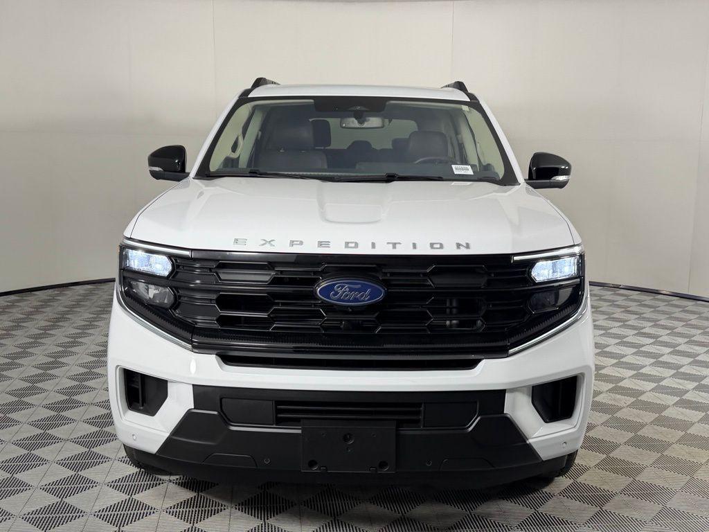 used 2025 Ford Expedition car, priced at $53,172