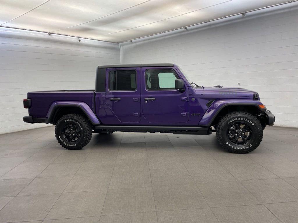new 2026 Jeep Gladiator car, priced at $50,307