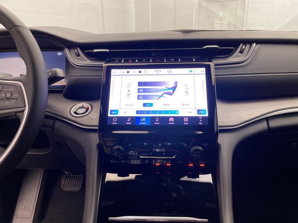 new 2025 Jeep Grand Cherokee car, priced at $46,469