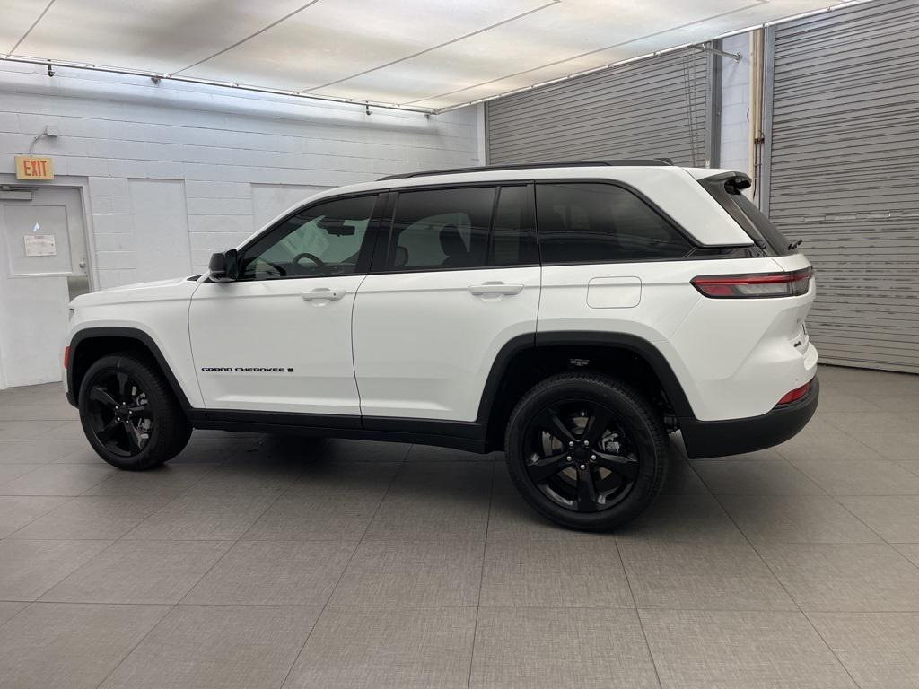 new 2025 Jeep Grand Cherokee car, priced at $46,469