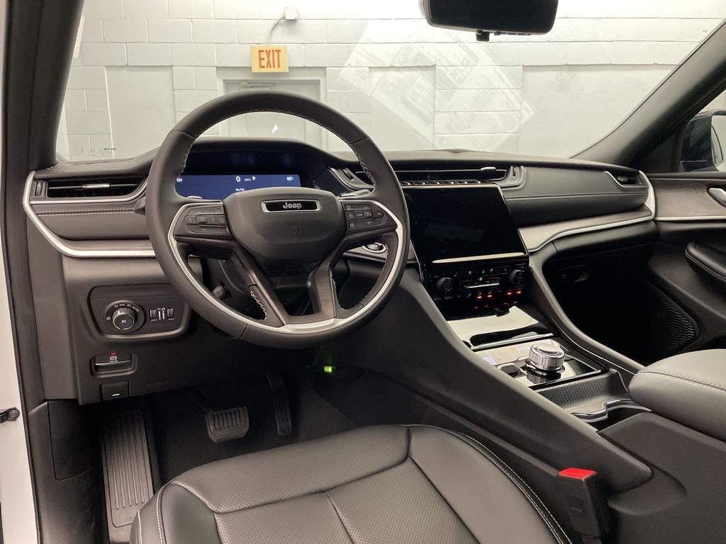 new 2025 Jeep Grand Cherokee car, priced at $46,469