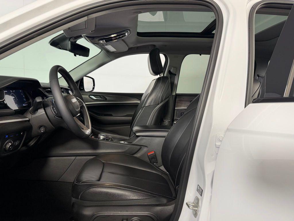 used 2023 Jeep Grand Cherokee 4xe car, priced at $25,673