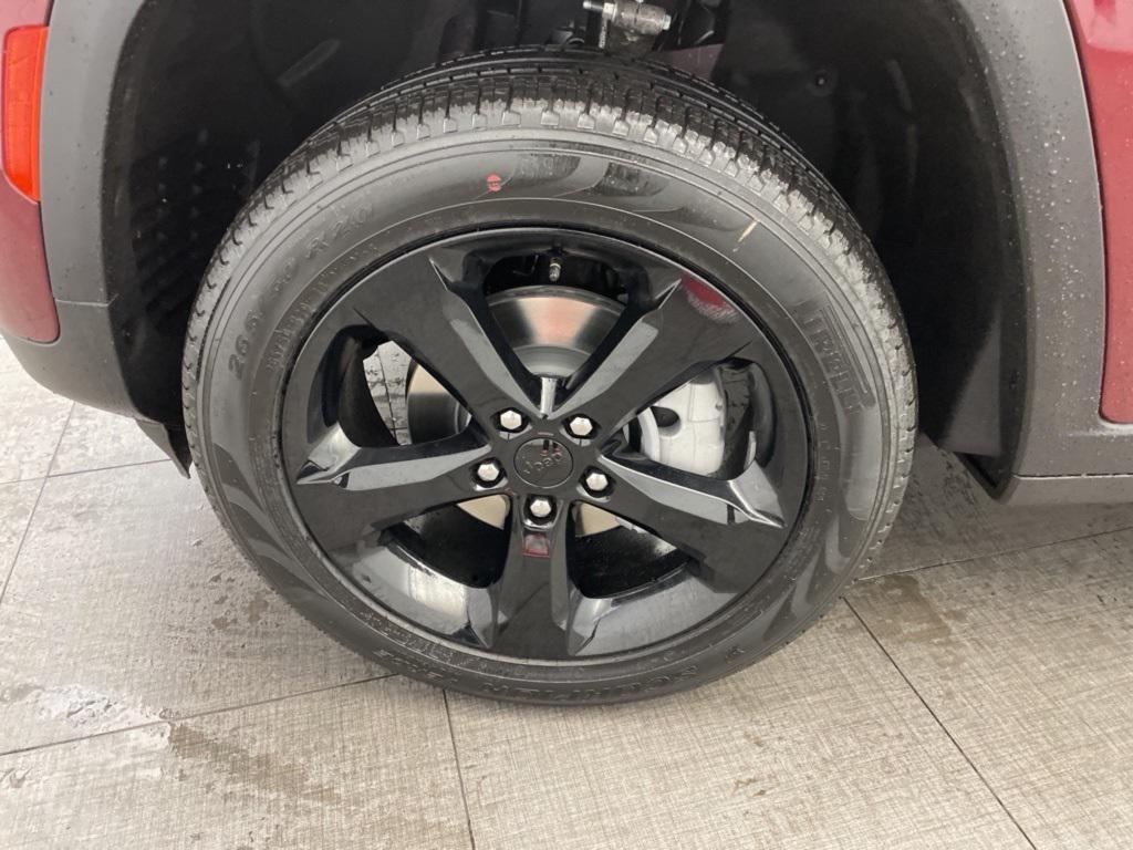 new 2025 Jeep Grand Cherokee car, priced at $45,562