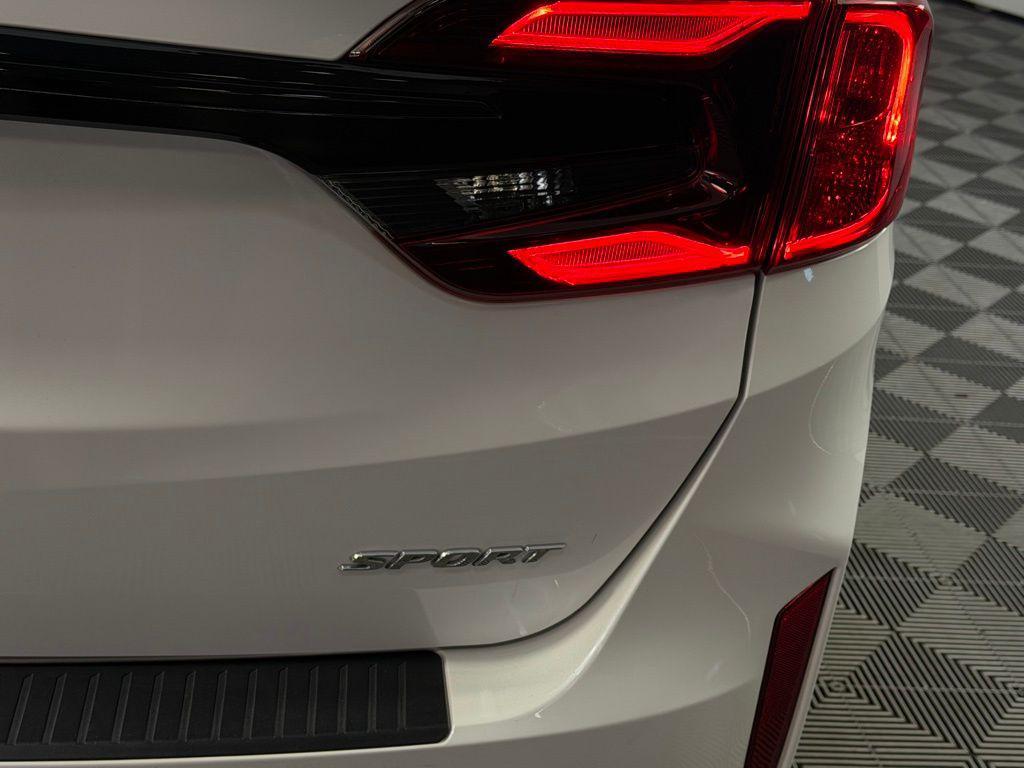 used 2025 Honda Odyssey car, priced at $37,273