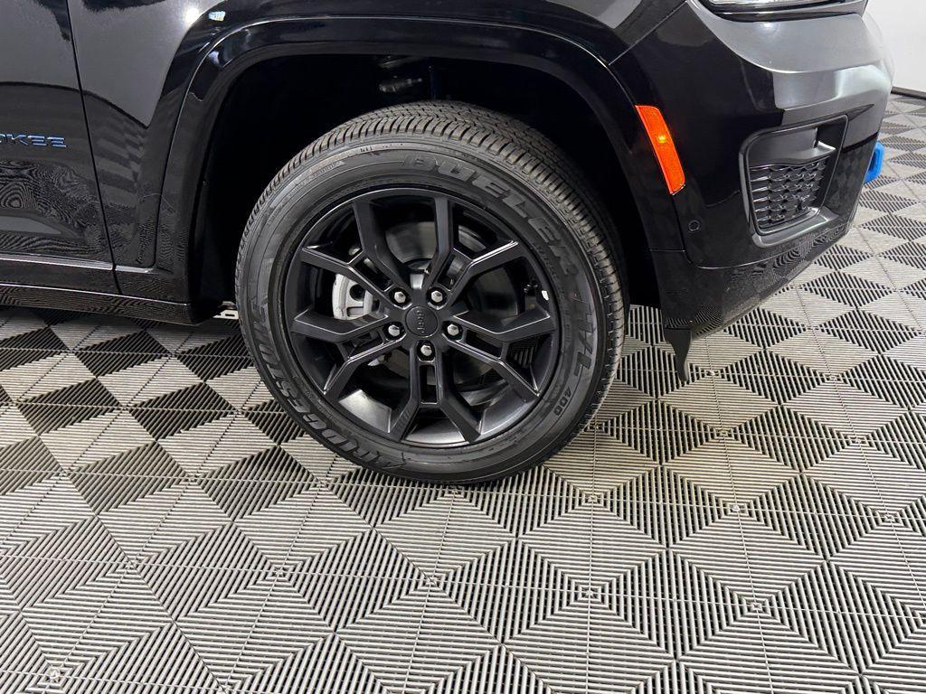 used 2025 Jeep Grand Cherokee 4xe car, priced at $35,975