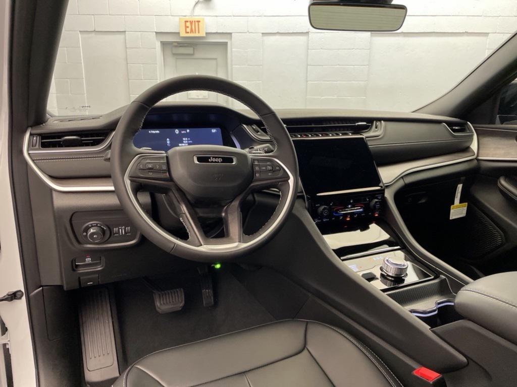 new 2025 Jeep Grand Cherokee car, priced at $45,268