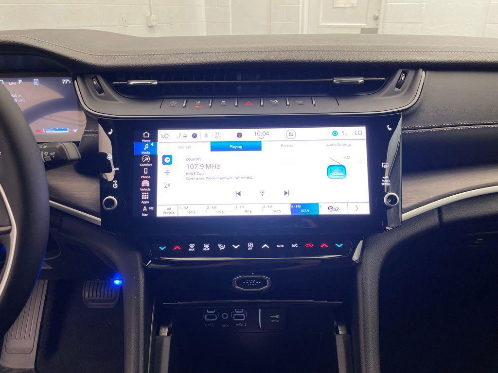 new 2026 Jeep Grand Cherokee L car, priced at $40,997