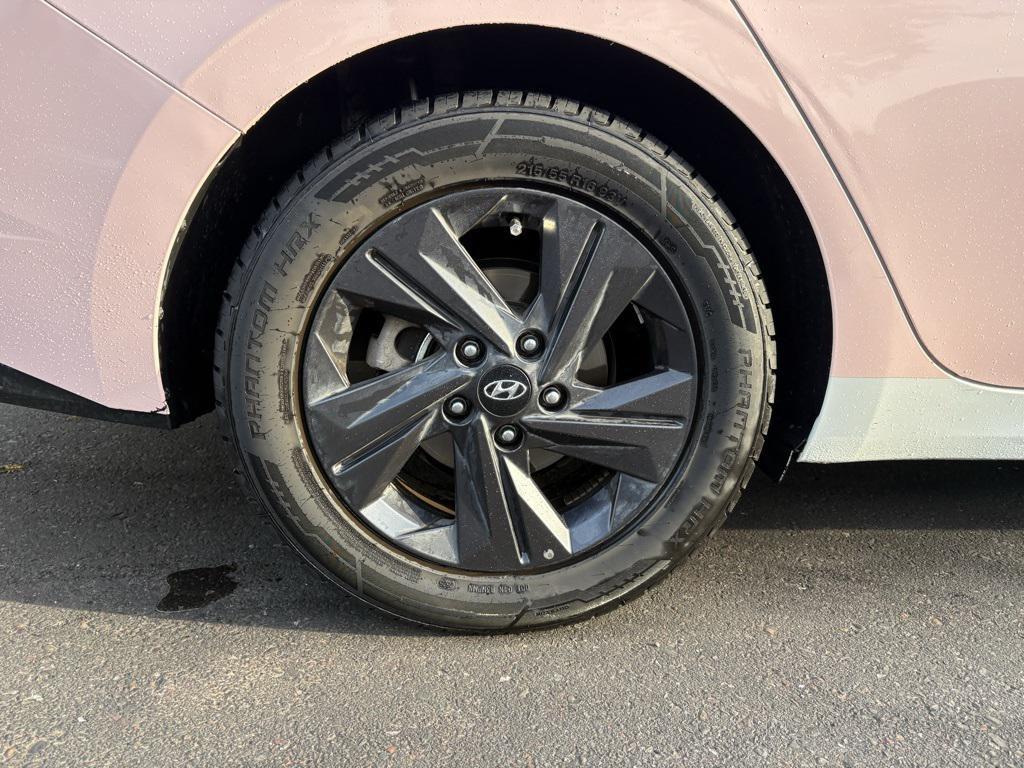 used 2021 Hyundai Elantra car