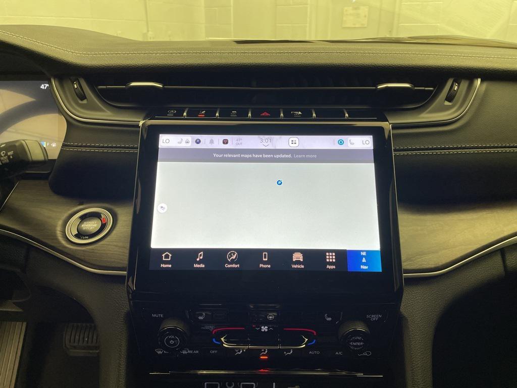 new 2025 Jeep Grand Cherokee car, priced at $43,595