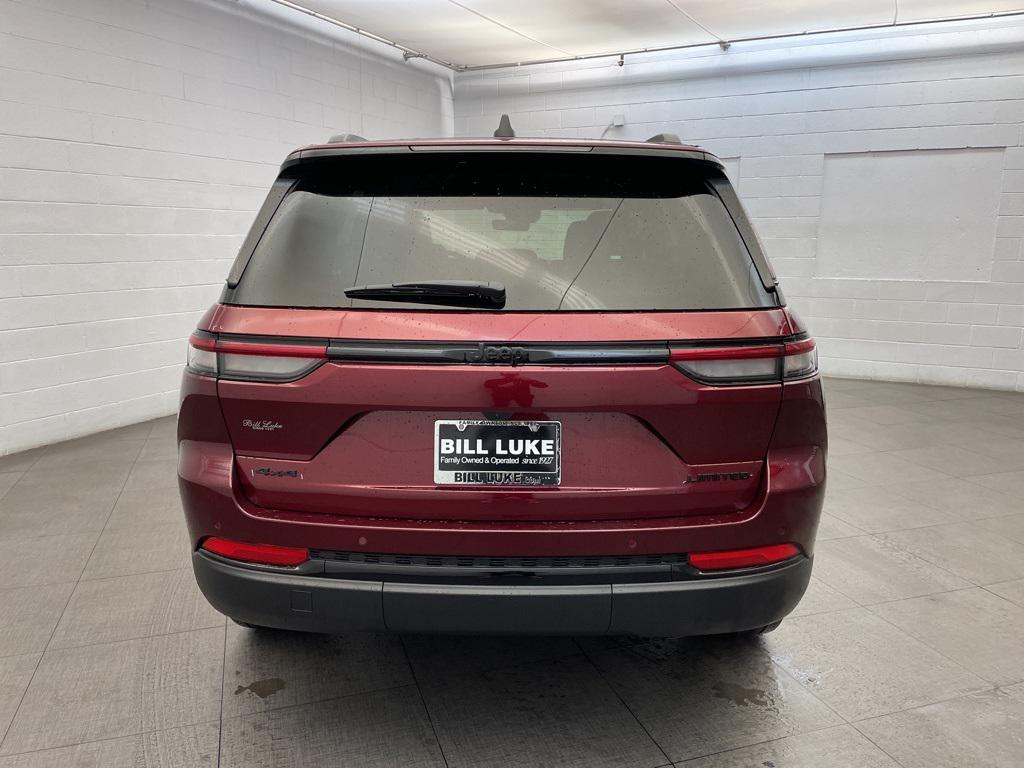 new 2025 Jeep Grand Cherokee car, priced at $43,595