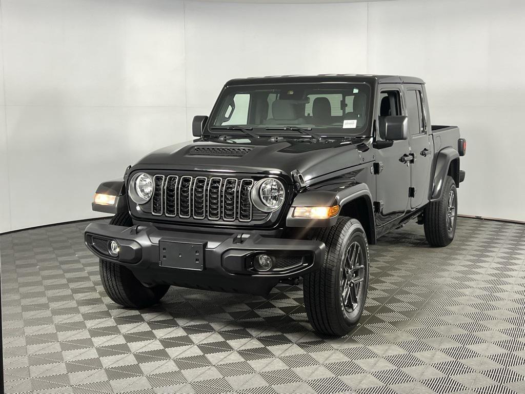 used 2025 Jeep Gladiator car, priced at $38,973