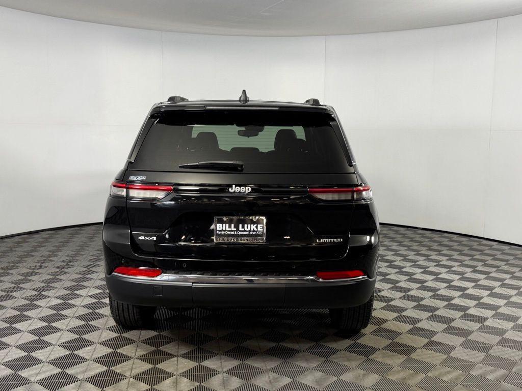 used 2024 Jeep Grand Cherokee car, priced at $34,673