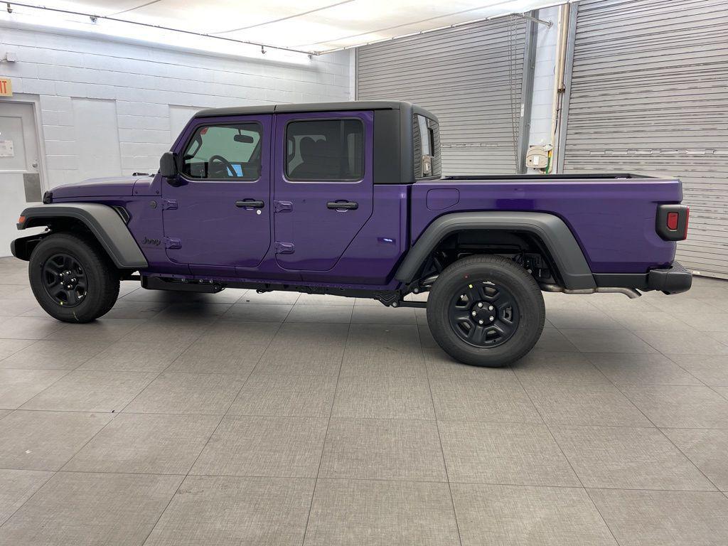 new 2026 Jeep Gladiator car, priced at $36,778