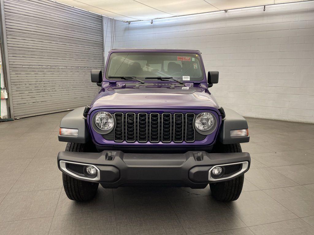 new 2026 Jeep Gladiator car, priced at $36,778