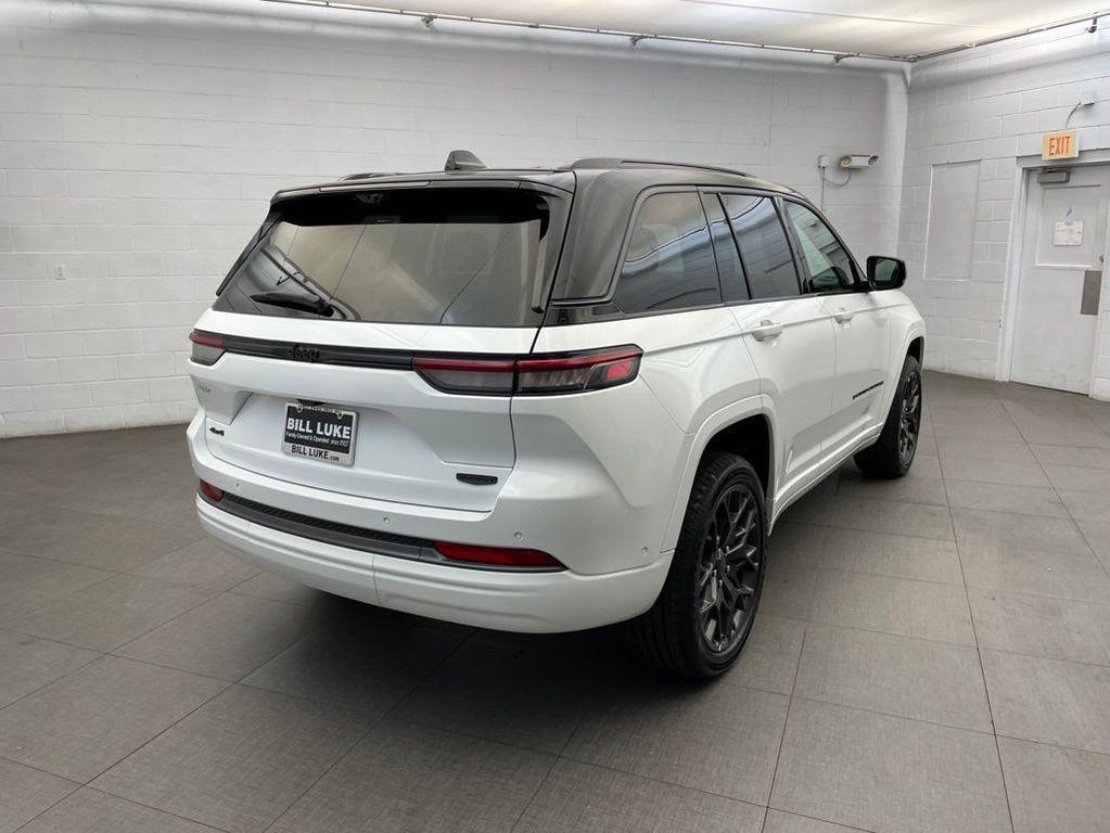 new 2026 Jeep Grand Cherokee car, priced at $59,341