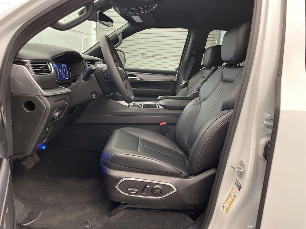 new 2026 Jeep Grand Wagoneer car, priced at $57,877