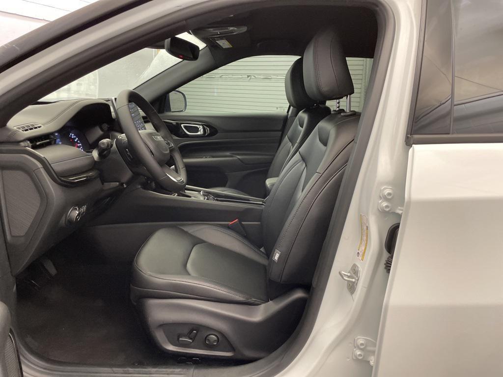 new 2026 Jeep Compass car, priced at $31,937