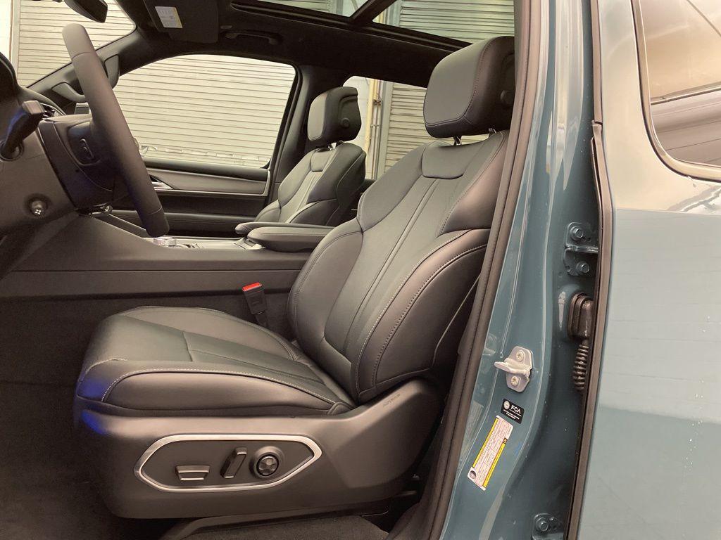 new 2026 Jeep Grand Wagoneer car, priced at $66,774