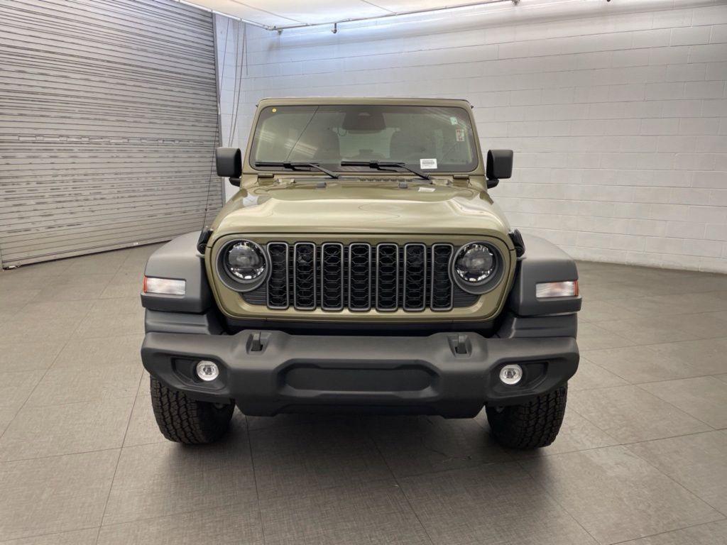 new 2026 Jeep Wrangler car, priced at $41,141