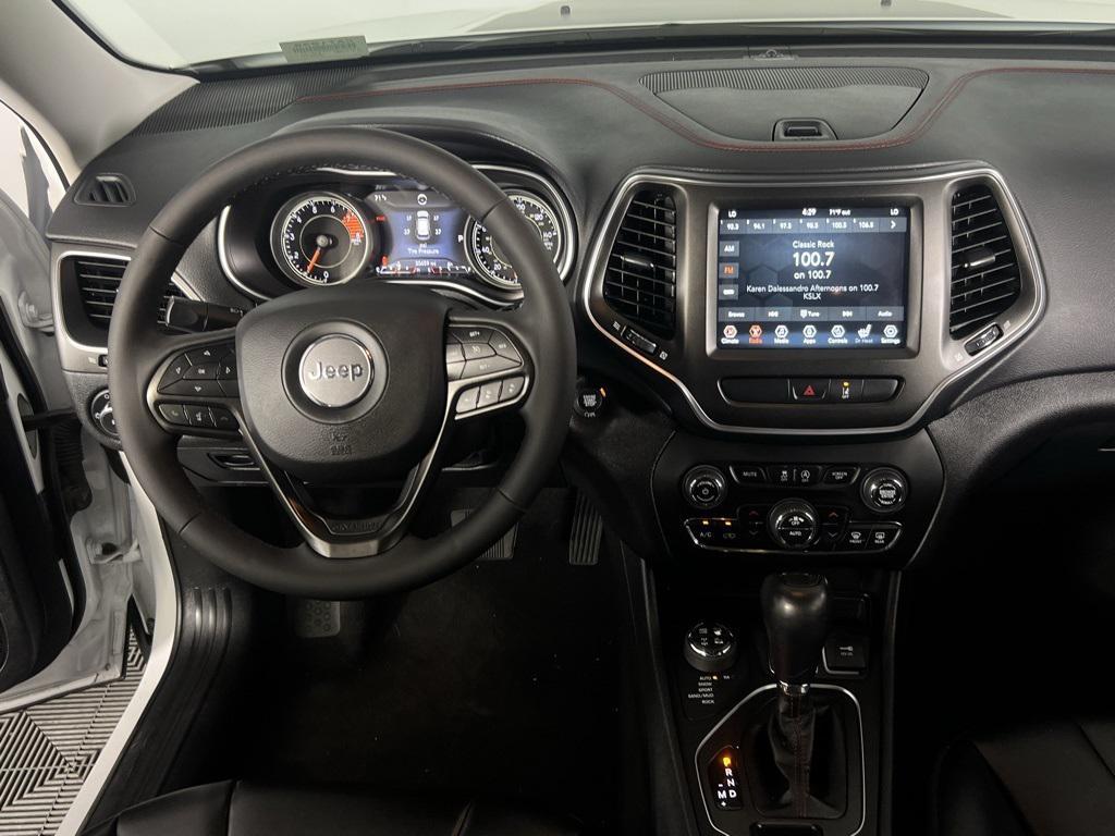 used 2022 Jeep Cherokee car, priced at $25,273